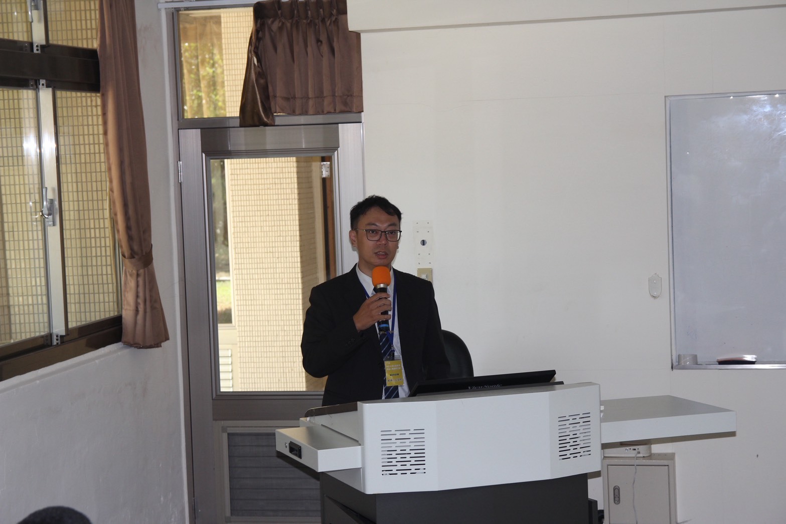 臺灣警察專科學校正期組學生詐騙預防之研究：鄭博士生安然發表圖片